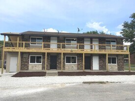 2619 Sierra Dr in Belleville, IL - Building Photo