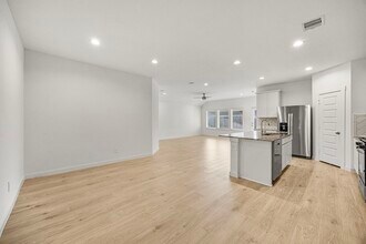 2732 Misty Elm Ln in Rosenberg, TX - Building Photo - Building Photo