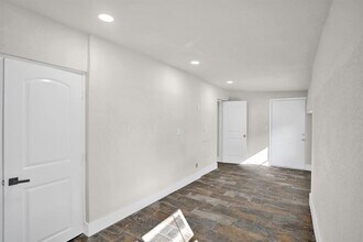 8265 NW 1st Pl in Miami, FL - Building Photo - Building Photo