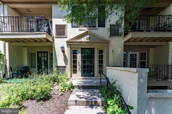 5898 Surrey Hill Pl Unit H, Unit 5898 Surrey Hill Pl