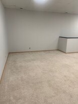 903 Main St in Adel, IA - Building Photo