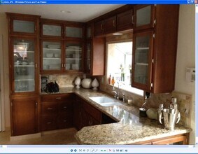 1274 W Monterey Ave in Stockton, CA - Foto de edificio - Building Photo