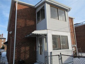 410 E 222nd St in Euclid, OH - Building Photo - Building Photo