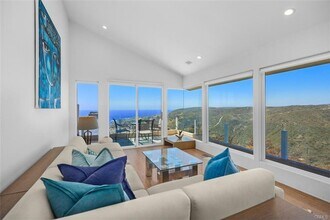 1415 Skyline Dr in Laguna Beach, CA - Building Photo - Building Photo