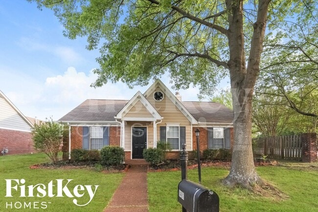 property at 8491 Highland Glen Cir N