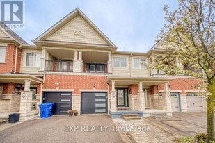 7 NW Passage in Whitchurch-Stouffville, ON - Building Photo