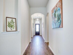 4548 Longfellow Ave in Aubrey, TX - Foto de edificio - Building Photo