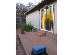 4504 Brown Bark Pl in Austin, TX - Foto de edificio - Building Photo