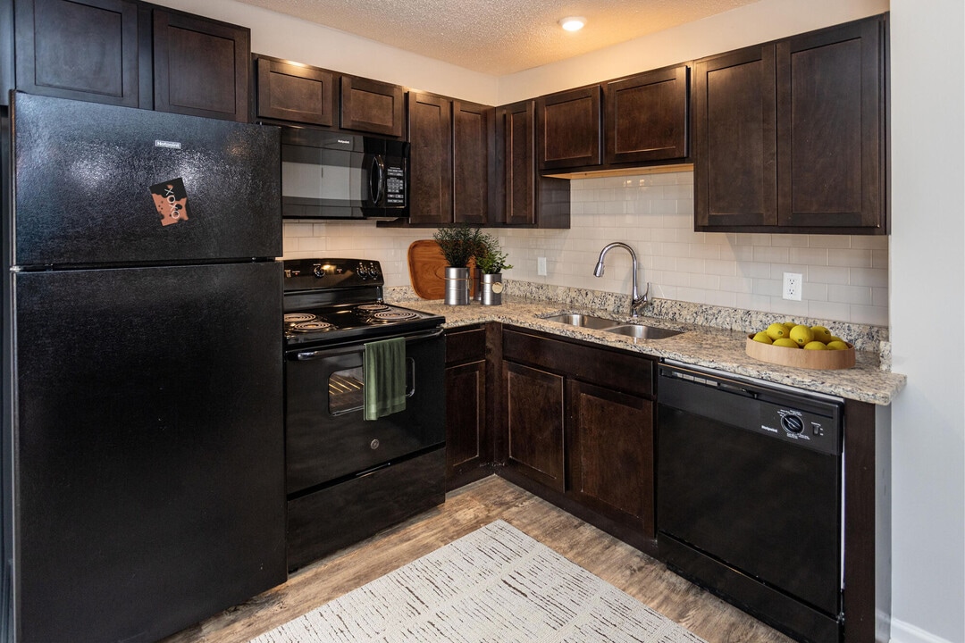 Midtown Square Apartment Homes by Callio Properties in Red Bank, TN - Building Photo