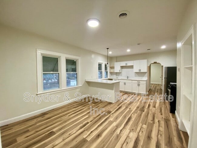 884 Copley Rd in Akron, OH - Foto de edificio - Building Photo