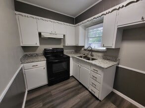 1507 E Wells Ave in Sherman, TX - Building Photo - Building Photo