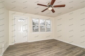 9528 Ridge Ave in Overland, MO - Building Photo - Building Photo