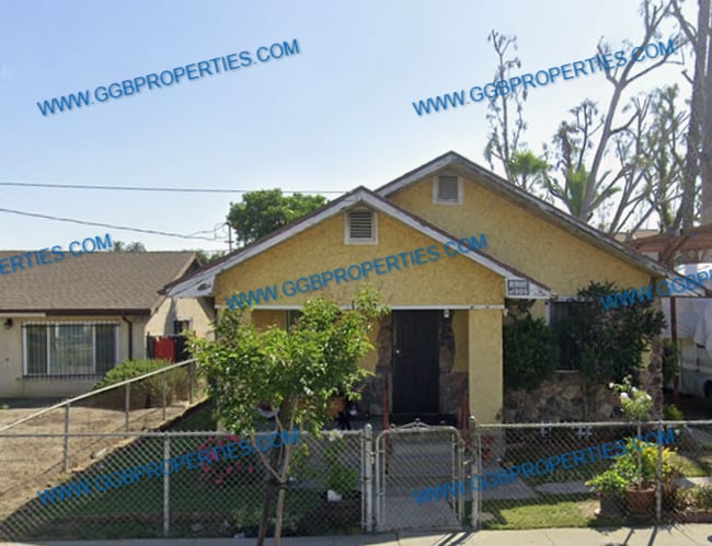 property at 1216 N Acacia Ave