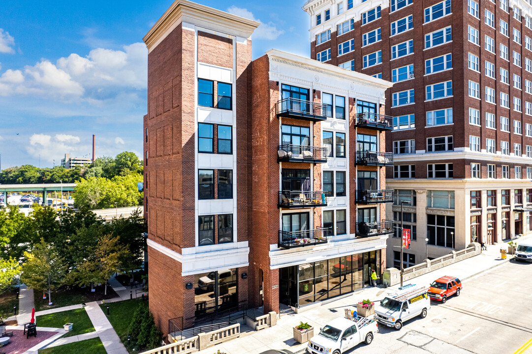 Western Auto Bldg in Kansas City, MO - Building Photo