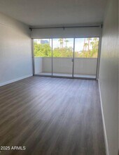 353 E Thomas Rd in Phoenix, AZ - Building Photo - Building Photo