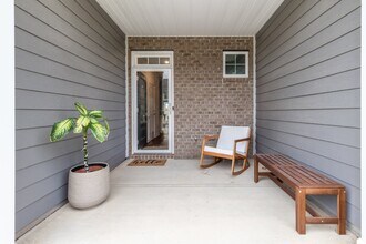 1661 Corwin Bend Rd in Tega Cay, SC - Building Photo - Building Photo