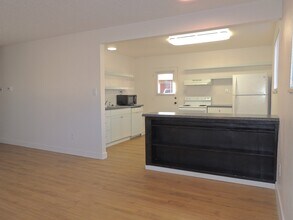 208 Park Dr, Unit 3 in Grand Junction, CO - Building Photo - Building Photo