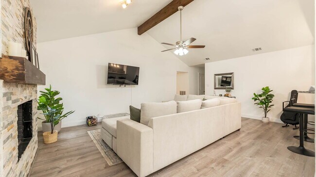 8010 Misty Park St in San Antonio, TX - Building Photo - Building Photo