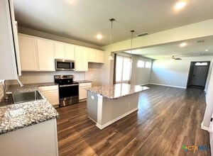 978 Aurora Grv Bnd in Temple, TX - Building Photo - Building Photo