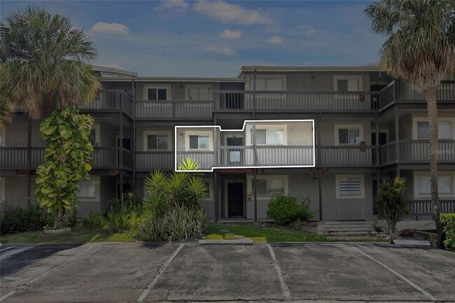 6336 Newtown Cir, Unit B3 in Tampa, FL - Building Photo - Building Photo