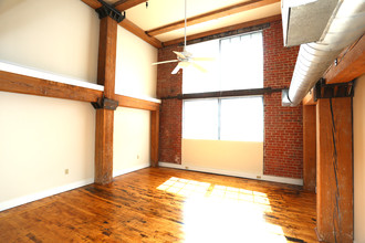 Cigar Lofts in Richmond, VA - Building Photo - Interior Photo