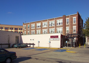 Ritz Manor in Quincy, MA - Foto de edificio - Building Photo