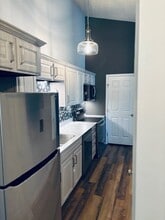 743 Deering Rd, Unit 6J in Pasadena, MD - Building Photo - Building Photo