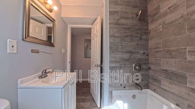 1408 Lyle Ave in Atlanta, GA - Building Photo - Building Photo