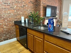 23 Saint Lukes Rd, Unit 4 in Boston, MA - Building Photo - Building Photo