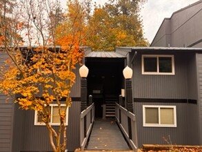 Forest Village Apartments in Eugene, OR - Building Photo - Building Photo