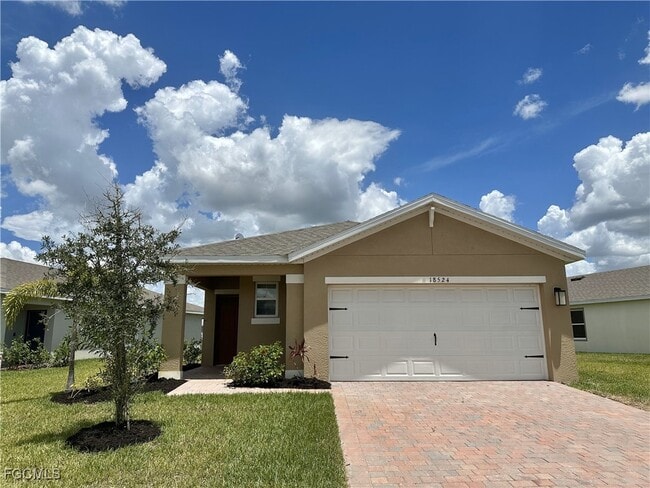 18524 Cronin Sand Ln in North Fort Myers, FL - Building Photo - Building Photo