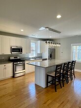 1986 Pine St in Des Plaines, IL - Building Photo - Building Photo