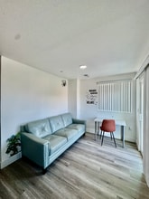 217 E 29th St in Los Angeles, CA - Foto de edificio - Building Photo