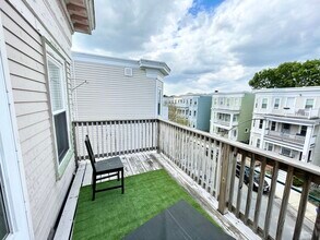 26 Taft St, Unit 1 in Boston, MA - Building Photo - Building Photo