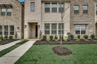 1514 Windermere Wy in Farmers Branch, TX - Foto de edificio - Building Photo