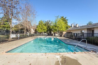 Camino Creek in Rohnert Park, CA - Building Photo - Building Photo