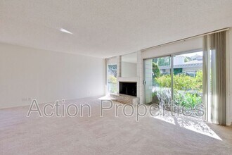 71 Los Altos Square in Los Altos, CA - Foto de edificio - Building Photo