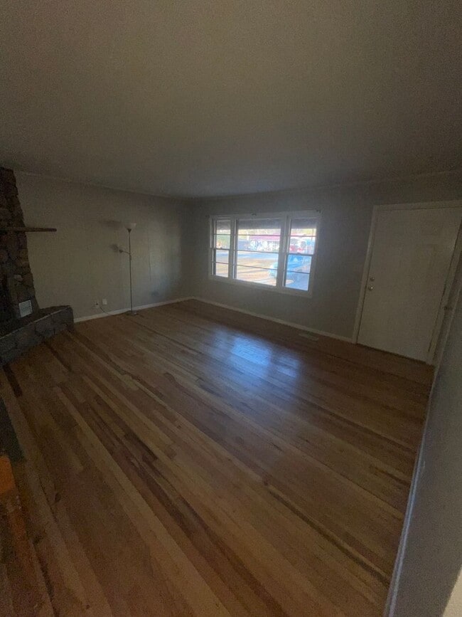 2027 Kay Dr SW in Jacksonville, AL - Building Photo - Building Photo