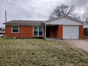 706 Goldwood Dr in Dallas, TX - Building Photo - Building Photo