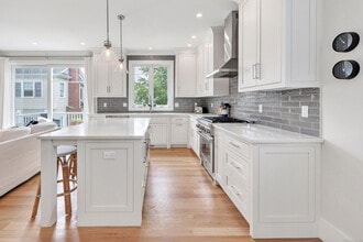 888 Oldfield Road in Fairfield, CT - Building Photo - Building Photo