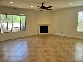 17805 Red Tail Rd in San Diego, CA - Building Photo - Building Photo