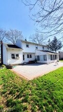 29 Ventnor Dr in Edison, NJ - Building Photo - Building Photo
