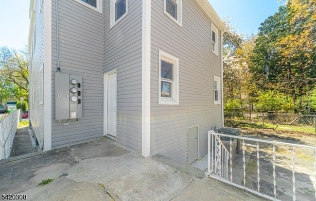 155 Tichenor Ave in South Orange, NJ - Building Photo - Building Photo