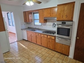 174 Highland Cross in Rutherford, NJ - Foto de edificio - Building Photo