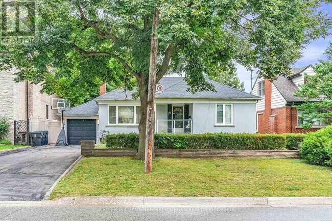 115 Ashbourne Dr in Toronto, ON - Building Photo - Building Photo