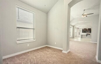 222 Sky Top Dr in Montgomery, TX - Building Photo - Building Photo