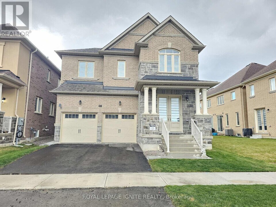 48 Duxbury Rd in Brampton, ON - Building Photo