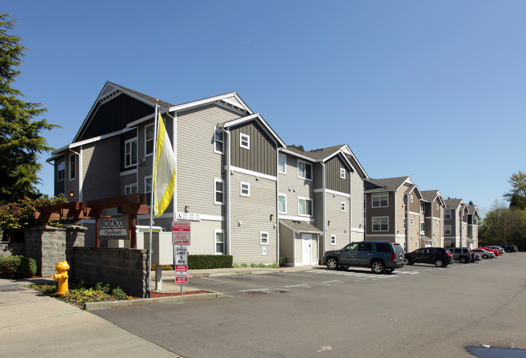 Shorewood Apartments in Seattle, WA - Building Photo