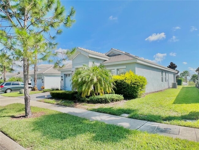 1498 Bunker Dr in Four Corners, FL - Foto de edificio - Building Photo