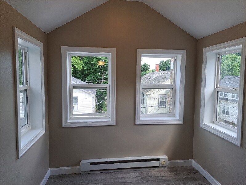 35 Pine St, Unit Unit 3-C in Rochester, NH - Foto de edificio